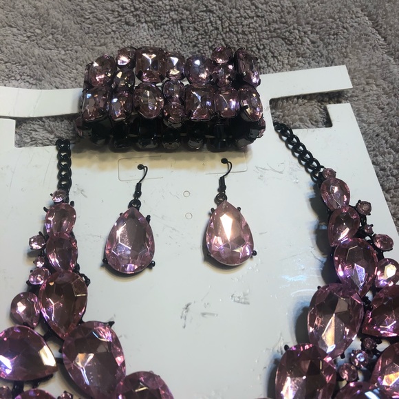 💗HUGE Pink Rhinestone Statement Set 💗 - Picture 2 of 4